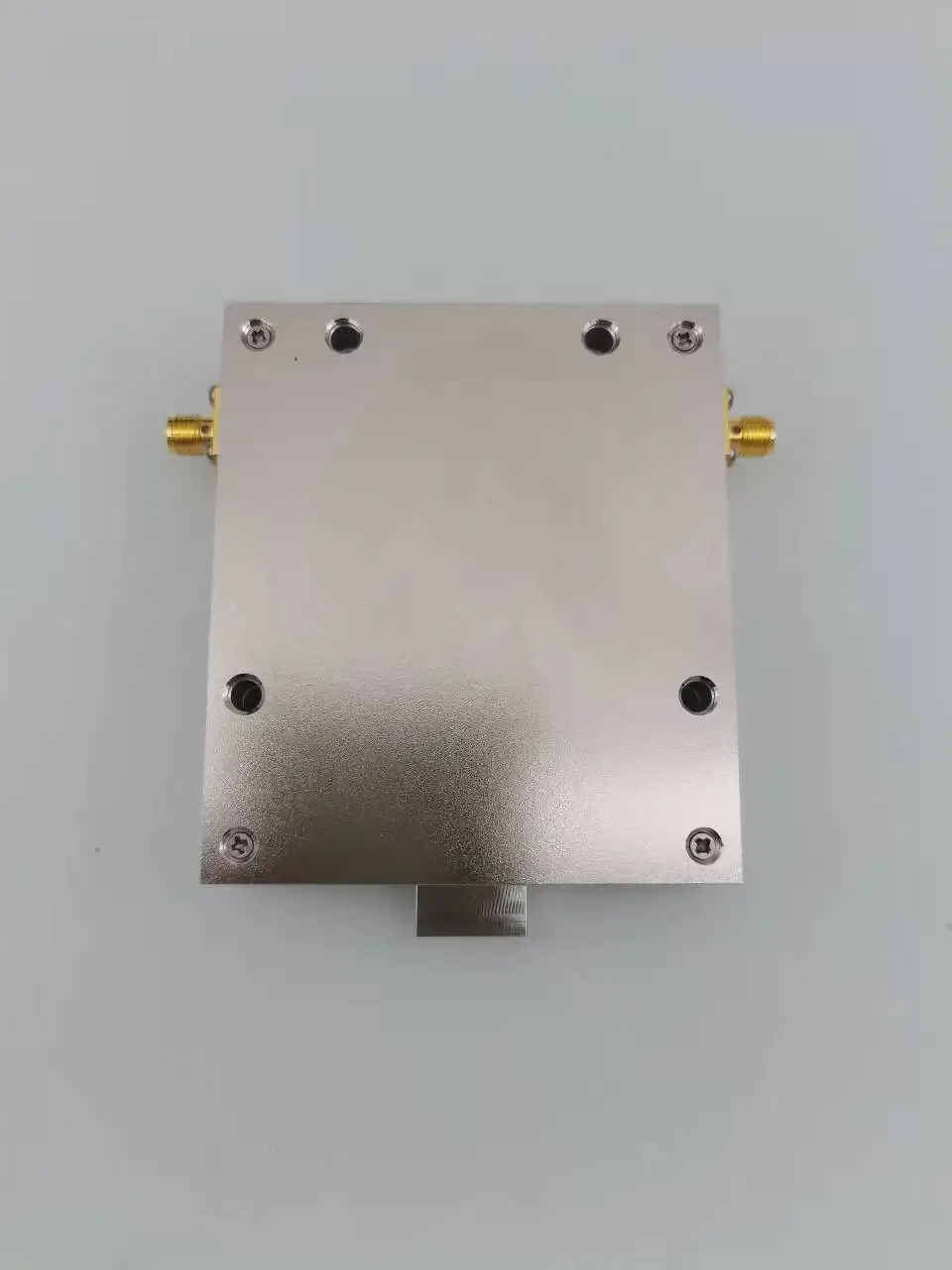 Factory Price Rf 1000-2000MHz 100W Coaxial Isolator with SMA-female for Wireless Communica
