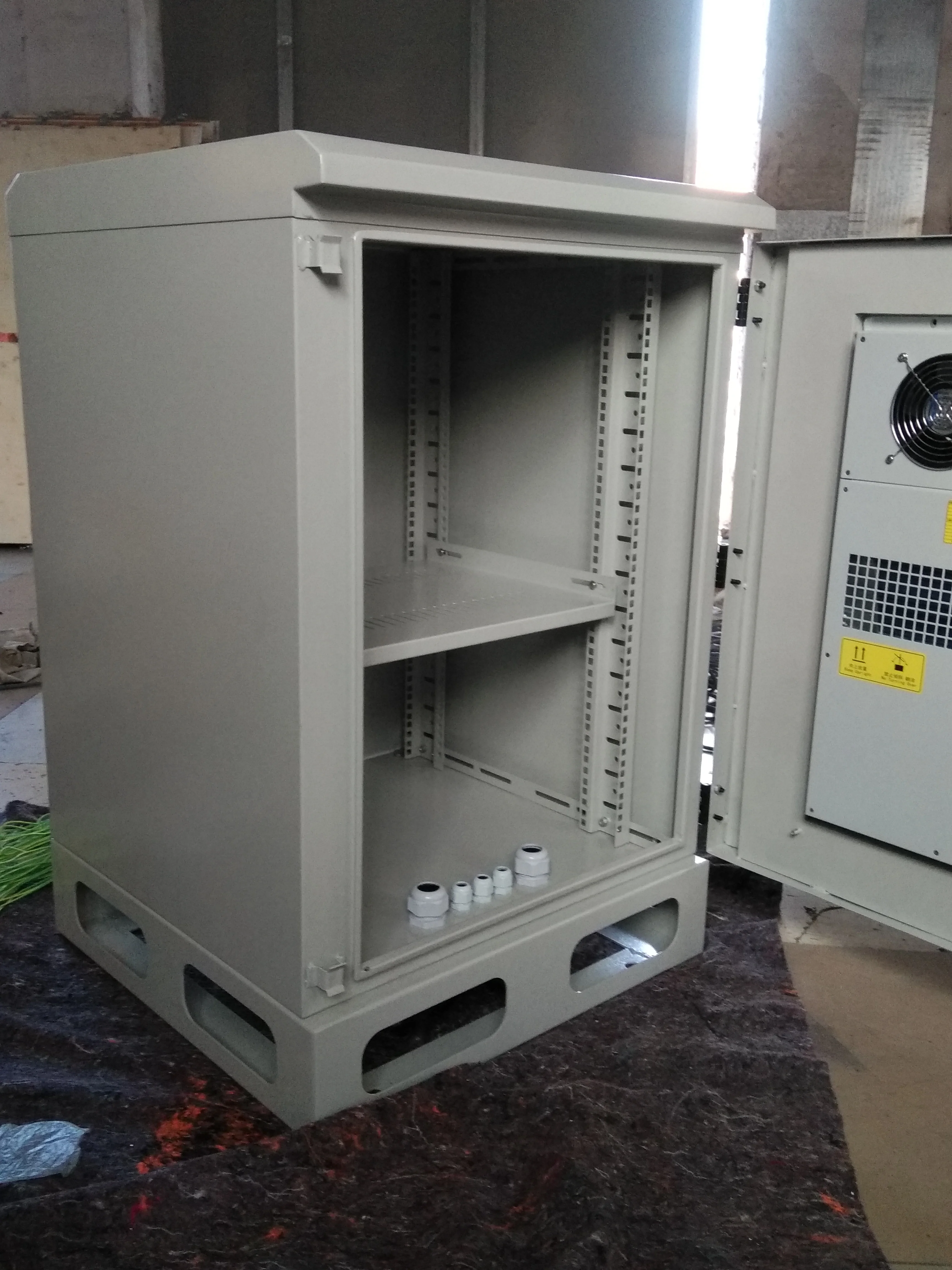 Chinese Factory Outdoor Indoor Telecom Equipment Enclosure Ground Install Telecom Cabinet-boxintelecom