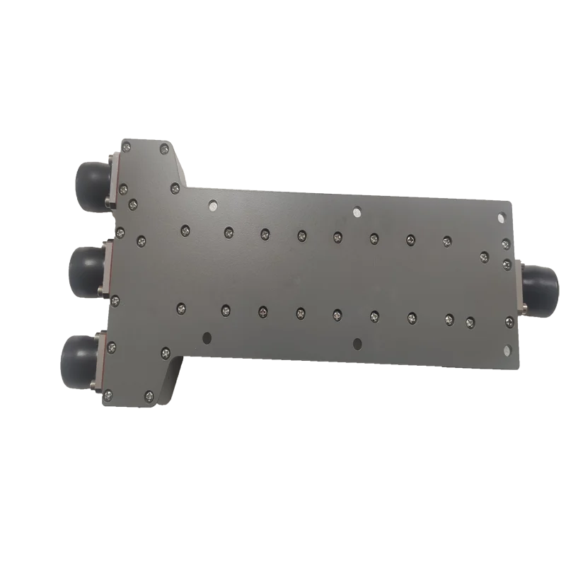 600-6000 MHz  50W indoor /outdoor application IP67 -155dBc 2 way power splitter/divider wi