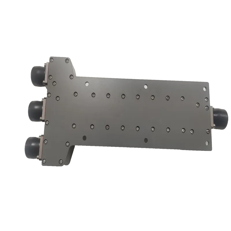 600-6000 MHz  50W indoor /outdoor application IP67 -155dBc 2 way power splitter/divider wi