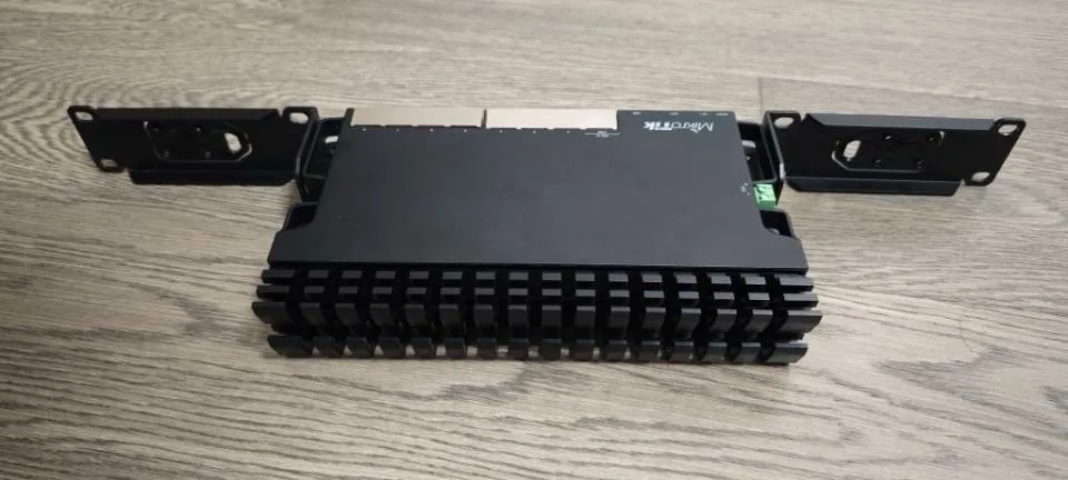 MikroTik RB5009 10G SFP+ 7x Gigabit Quad Core PoE-in PoE-Out Router RB5009UG+S+IN-boxintelecom