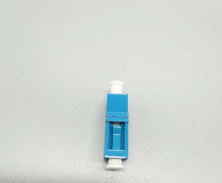 Qingdao APT Low IL Optical Fiber Adapter LC/UPC LC/APC Flan Optical Adapter for FTTH 4G 3G