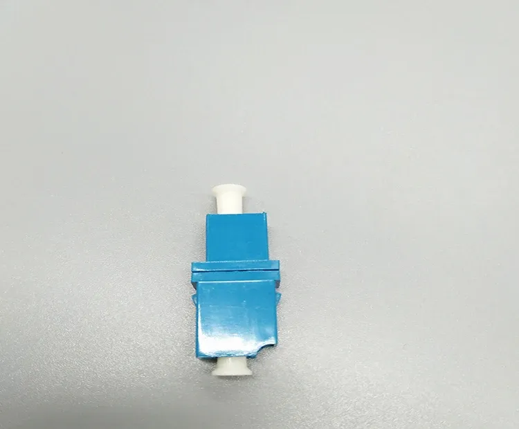 Qingdao APT Low IL Optical Fiber Adapter LC/UPC LC/APC Flan Optical Adapter for FTTH 4G 3G