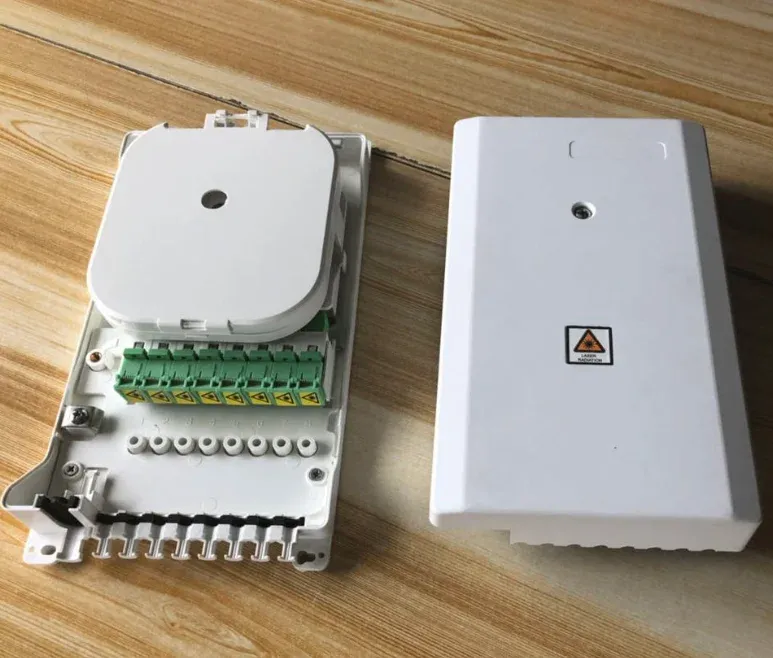 Hot sell loaded with 8 SC adapters 1*8 splitter indoor wall-mounting optic fiber box 1 - 4