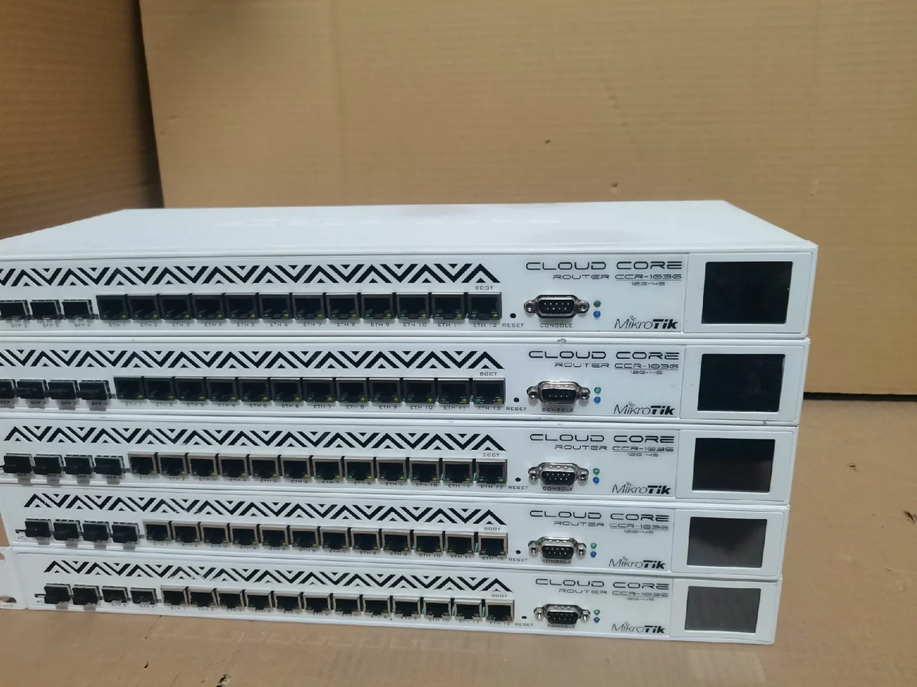 Mikrotik 12x Gigabit Ethernet, 4xSFP router CCR1036-12G-4S-EM-boxintelecom
