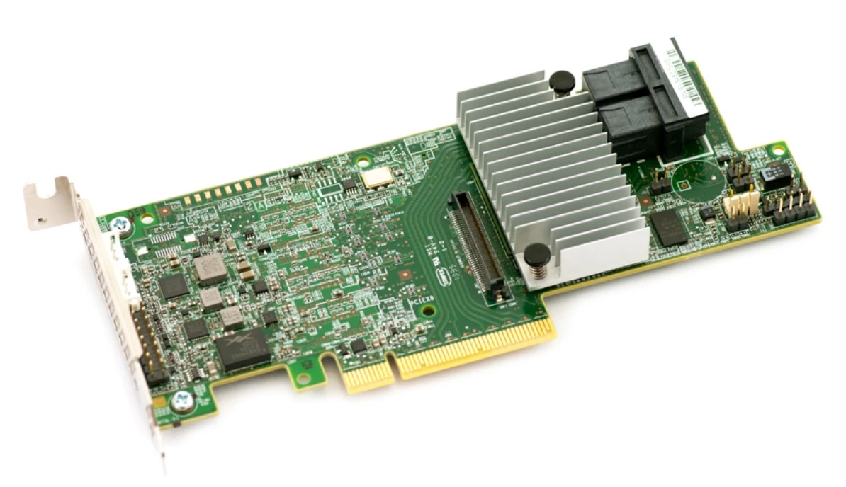 RAID Controller  PCIe 3.0 Host Interface, 2GB DDRIII Cache Memory, 1.2GHz PowerPC 476 Dual Core 12Gb/s ROC   9361-16i