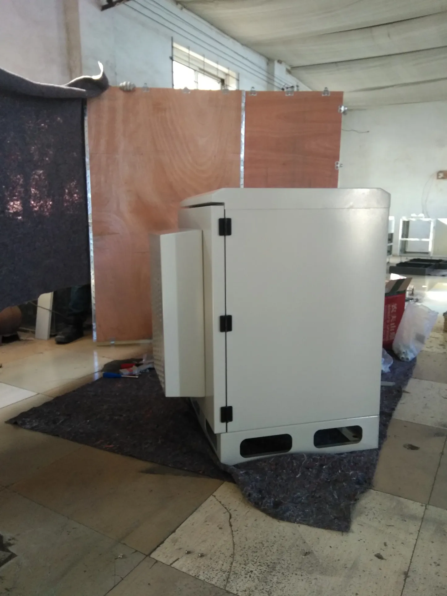 High Quality Galvanized Steel Outdoor Telecom Cabinets Applied to Outdoor Telecom Base Stations Having Level of Protection-boxintelecom