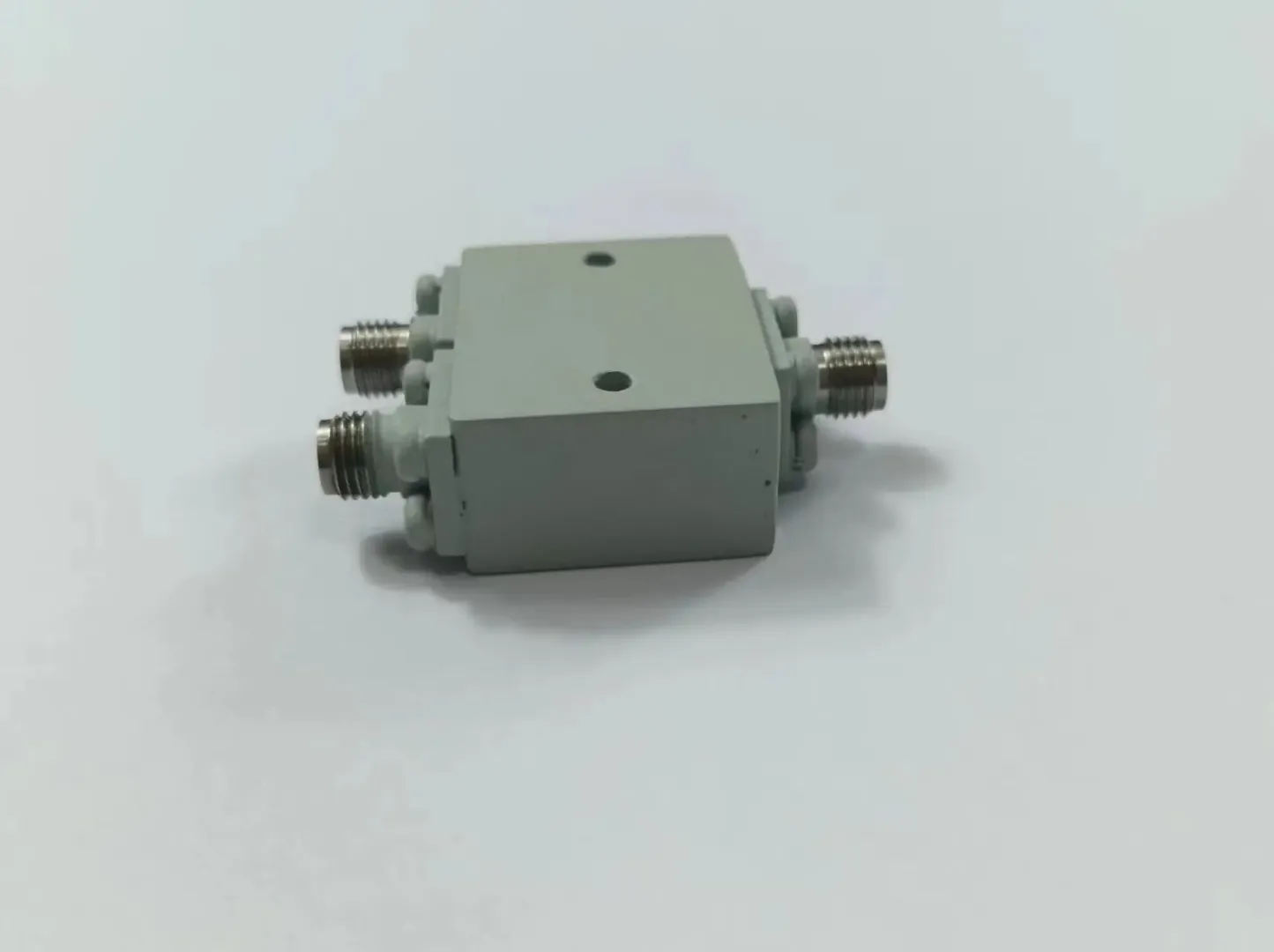 Hot Sale Telecom Parts High Frequency 200W 6-18GHz 2 Way Power Splitter Power Divider With