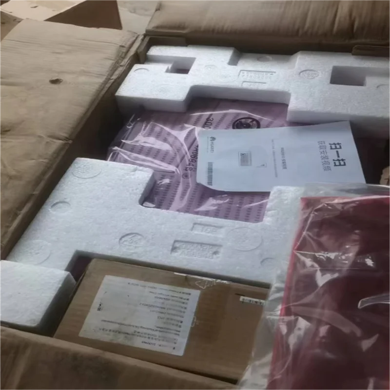 Wireless Communication Equipment Base Station RRU5910  02313TEE 900 EGSM Band 8/n8 880-915 925-960	4x60W 4T4R Remote RF Unit-boxintelecom