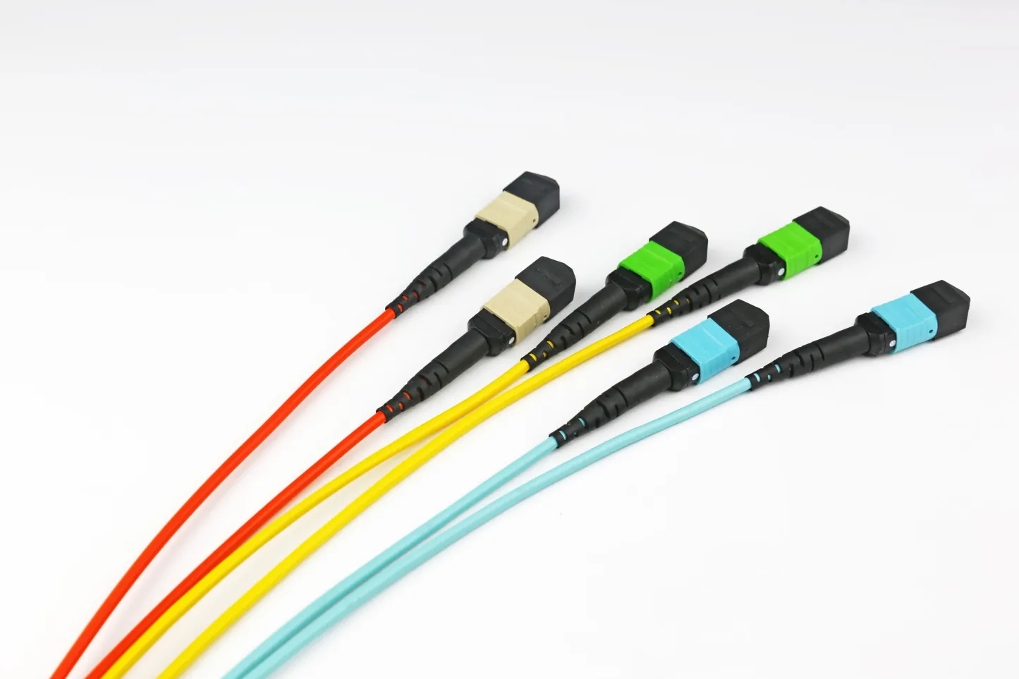 Mpo-Mpo Female Connectors 12 Fiber Multi-Mode OM3 Optical Fiber Patch Cord with 30m Factor