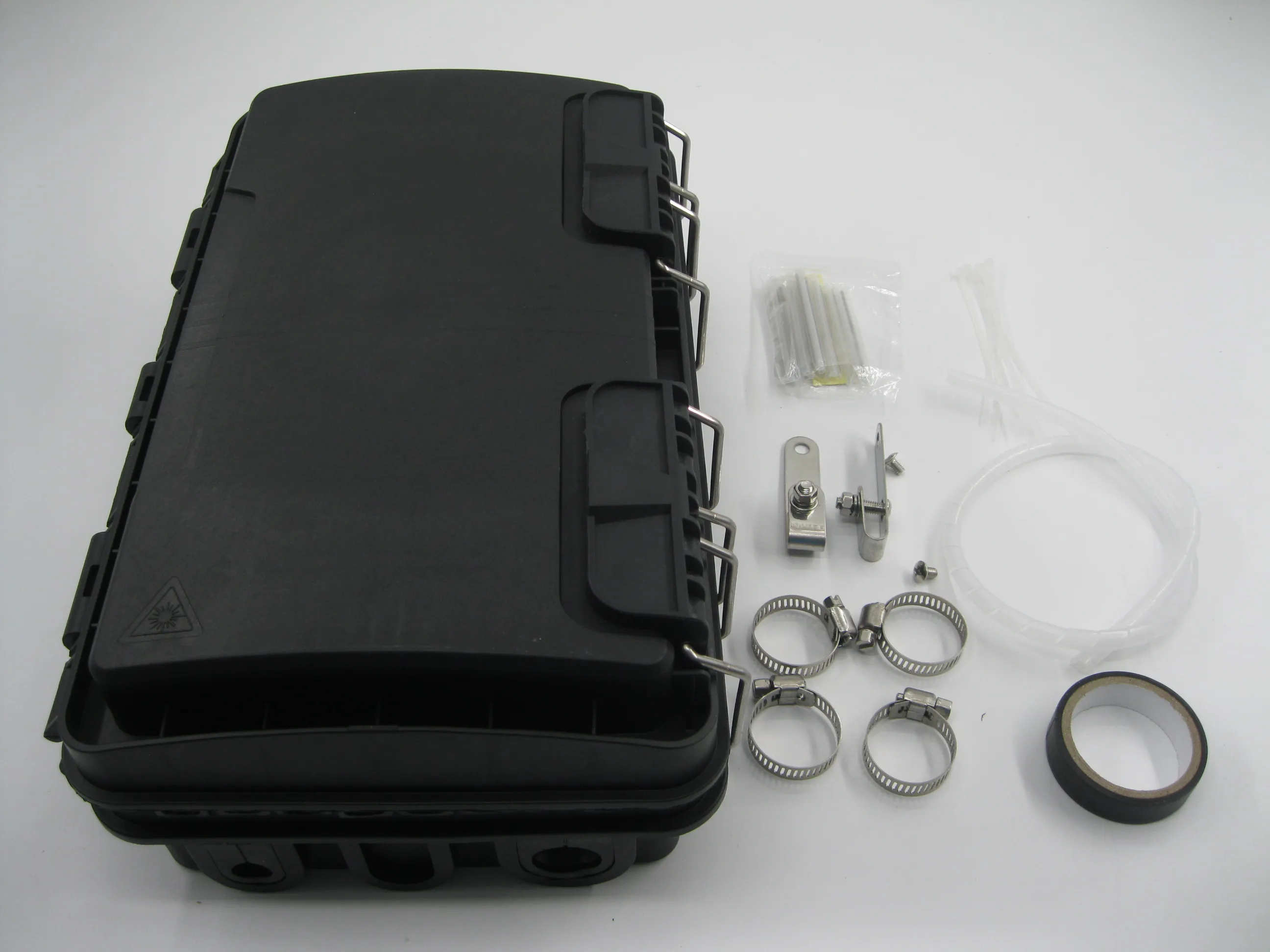 F225-APT  Versatile 16 Cores FTTH Fiber Optical Distribution Box Solution