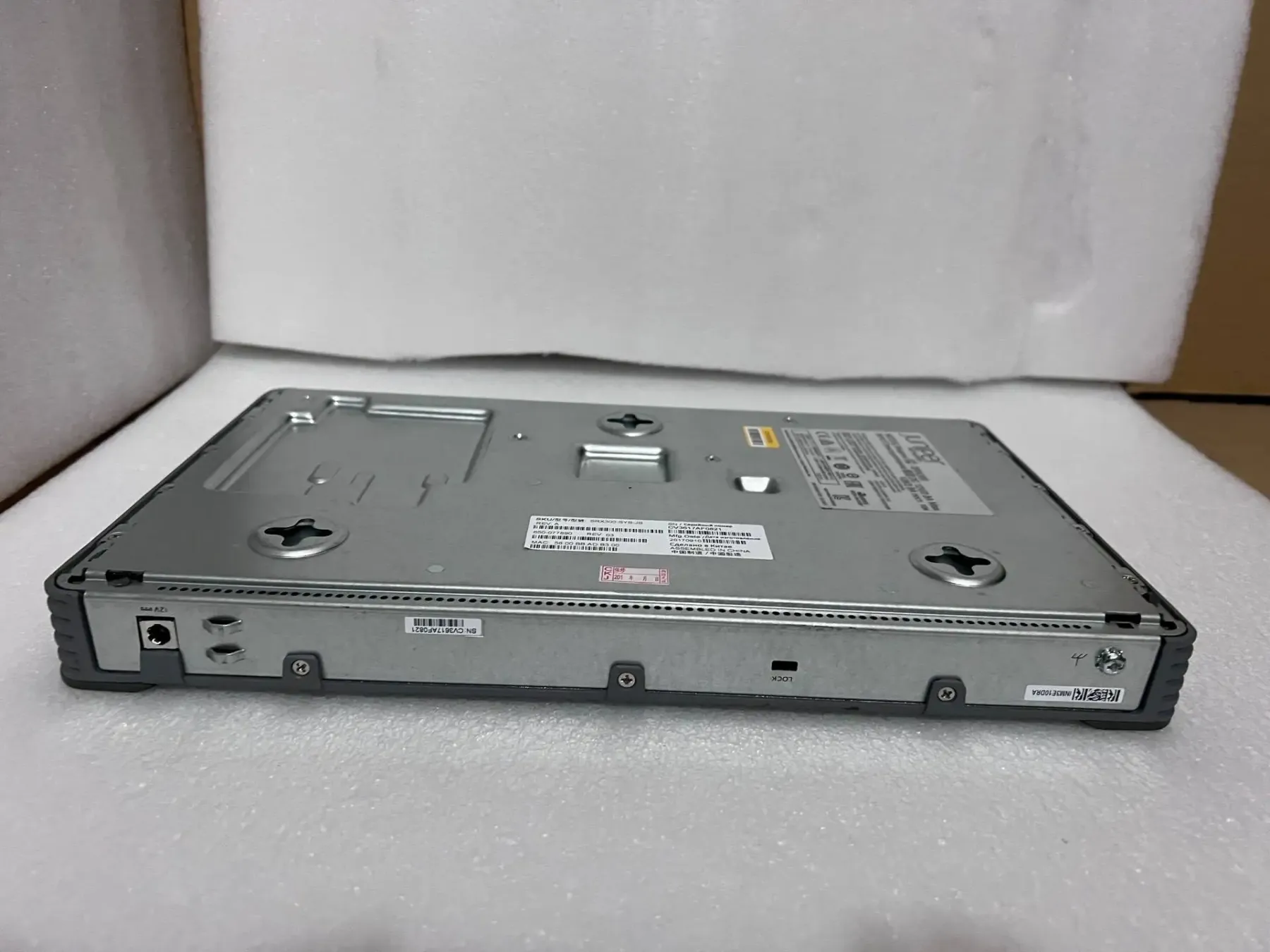 Juniper Brand New SRX300-SYS-JB SRX Series 48 Ports 4G RAM 8G Flash SRX300 Service Gateways Network Switch Stackable VLAN-boxintelecom