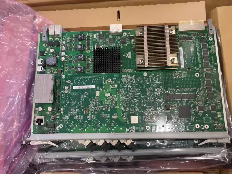HW Core Center Network 03052762 GOUc WP1D000GOU01 WP11GOUc IP Interface Unit 4 GE, Optical