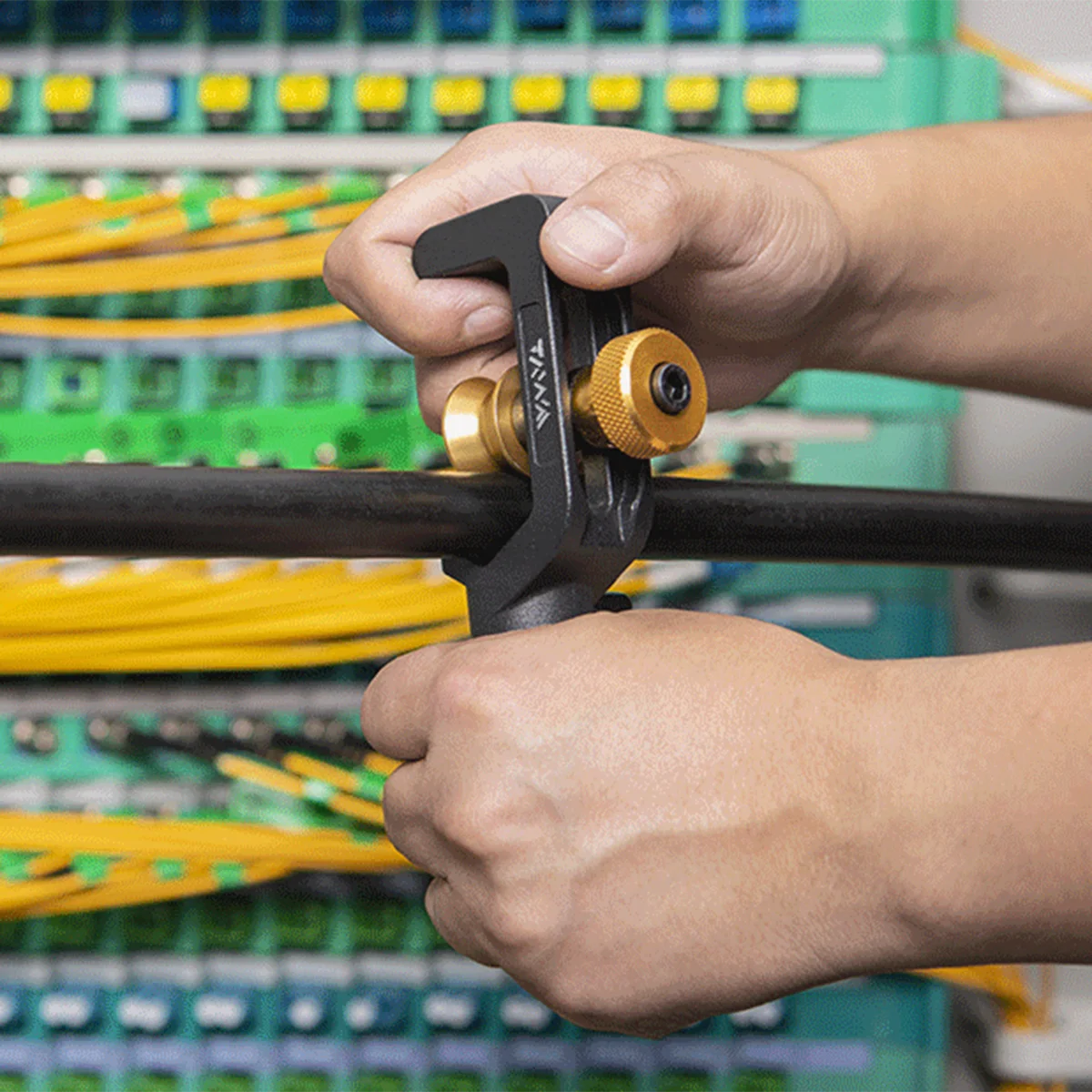 Qd APT adss cable asu   FTTH Miller Type Double Head Electric Fiber Optic Cable Stripper Tool Armored Slitter-boxintelecom