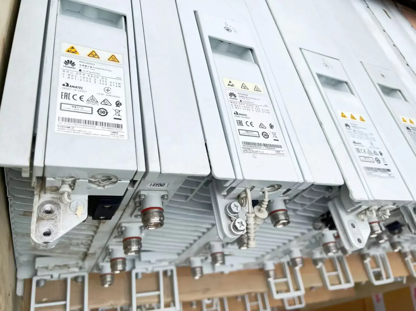 Wireless Base Station Equipment RRU5904 02312EEM for RRU5904 02311UWH FTTH Compatible RRU-boxintelecom