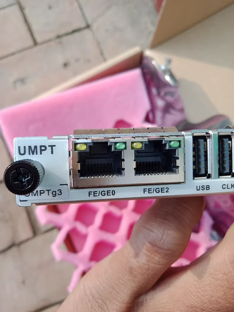 Universal 5G BBU3900 UMPTg3 with 3.6Gbps DL/ 3CC Carrier Aggregation 64T64R MIMO GPS Synchronization for LTE/5G Networks-boxintelecom