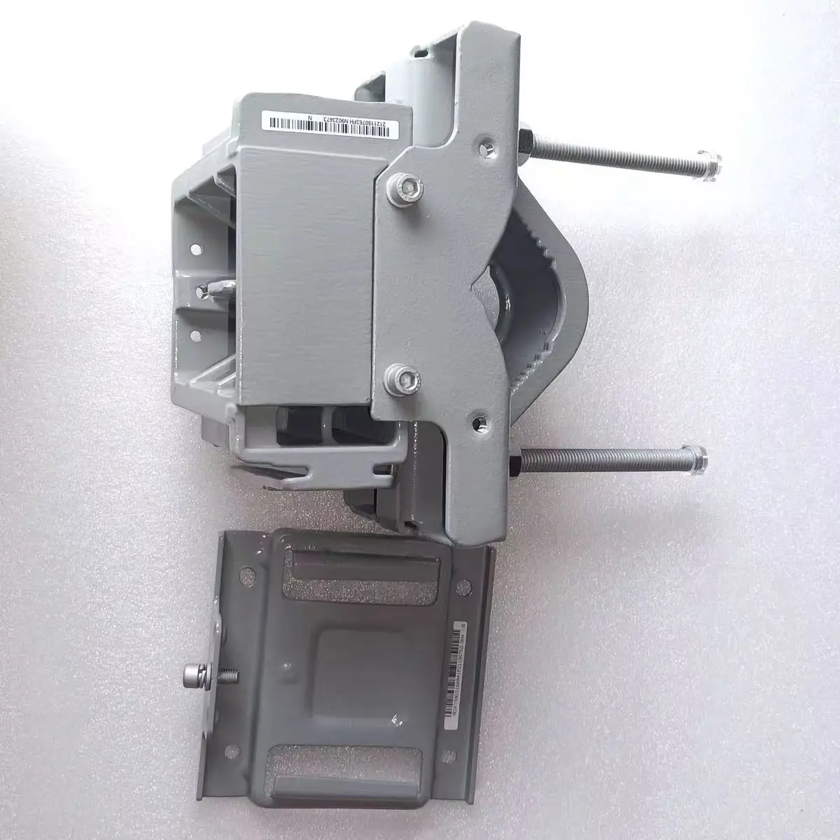 21151940 Outdoor RRU Independent Mounting Bracket Kit for Huawei TD2EIMPM0000-boxintelecom