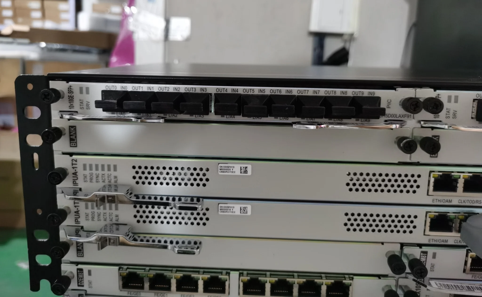 Enterprise Router NetEngine 8000 M8 Integrated AC Chassis Components Including 2*AC Power,Fan Box 02353EWU CR8BM8BKPAC1-boxintelecom