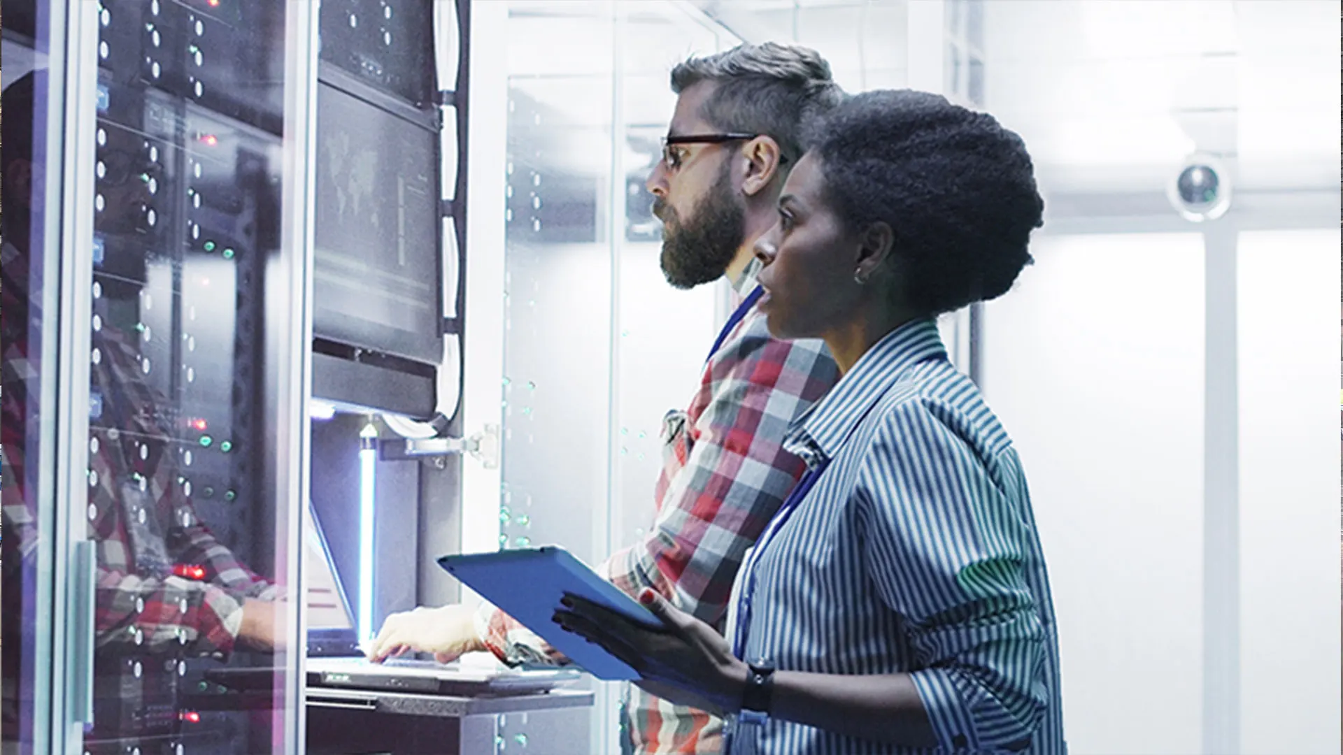 FG-1100E New Original Fortinet FortiGate 1100E Network Security/Firewal Contact for Discount