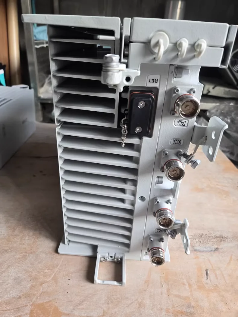 Used 1800MHz GUL 4T4R WD5MERUMH30 Wireless Base Station Equipment 02311UWH 02311UWT RRU5904 Fiber Optic Category-boxintelecom