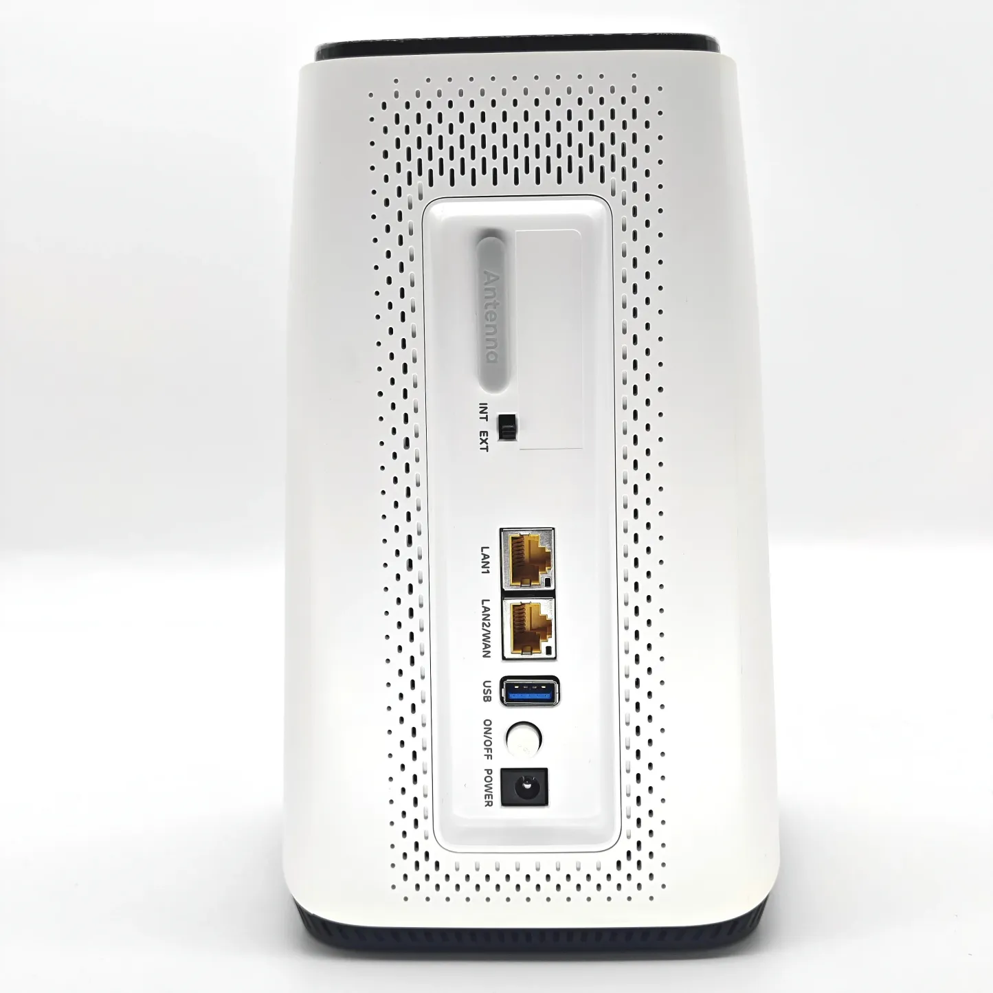 NR5103 5G Router CPE 4.67 Gbps Easy Mesh Wireless 5G Modem 4*4 MiMo WiFi6 5G Router With S