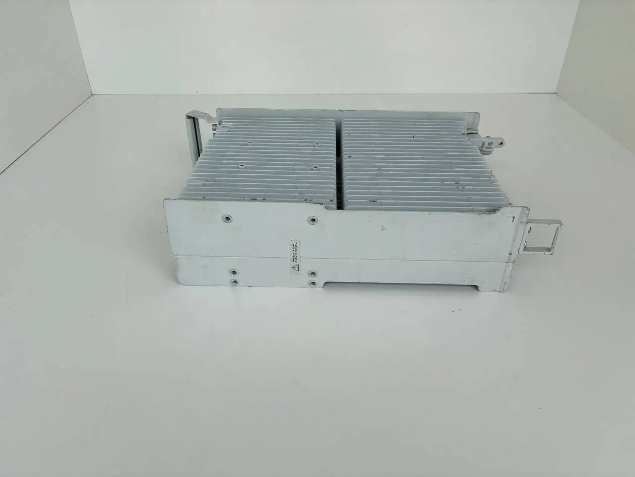 RRU 5909-2100 5900 2100Mhz 3936 1800MHZ 5910 5902 3959 Rru 5909 2100MHz Remote Radio Unit for Communication Base Station Use-boxintelecom
