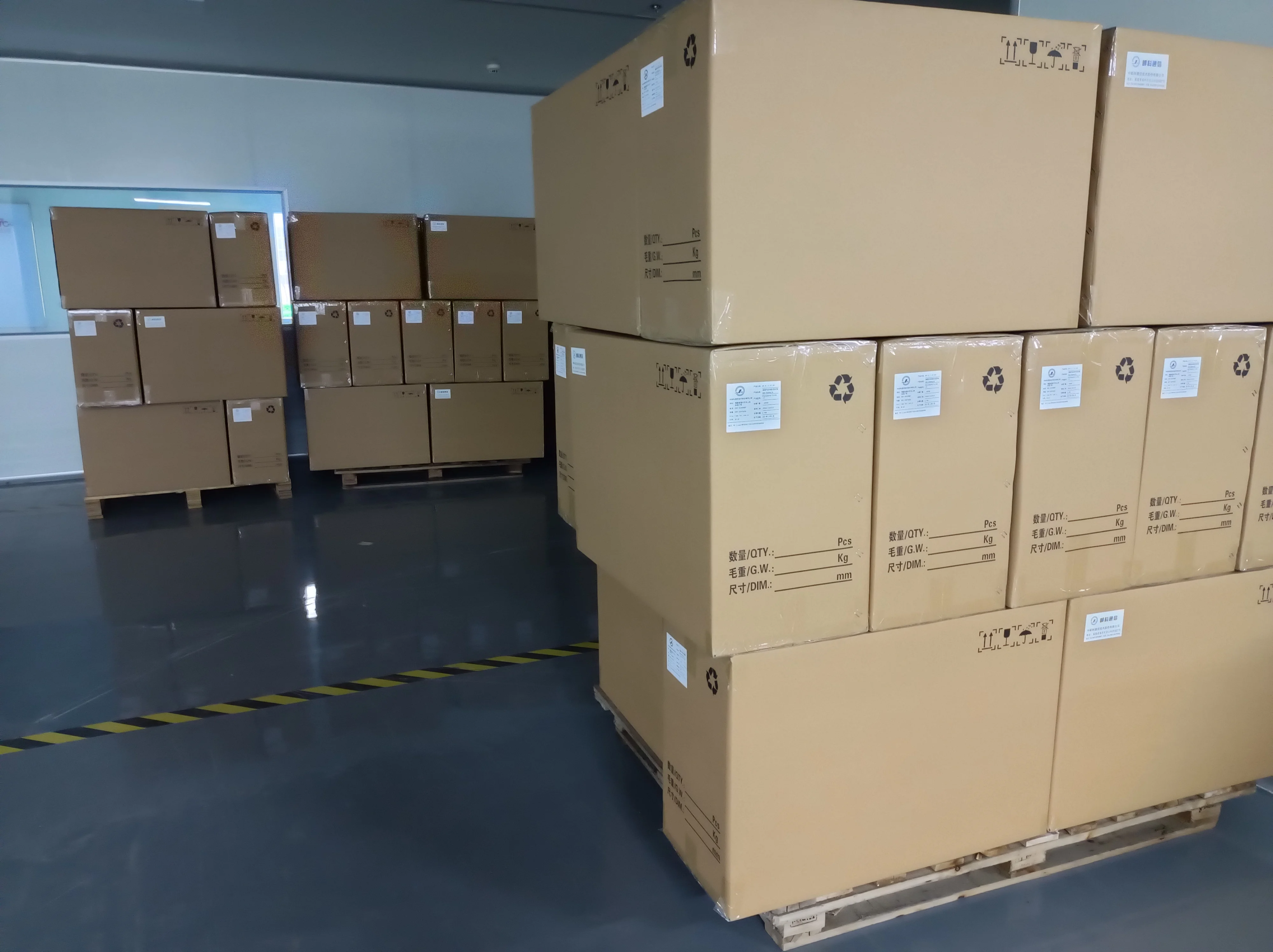 Hot-selling all-band ceiling antenna.-boxintelecom