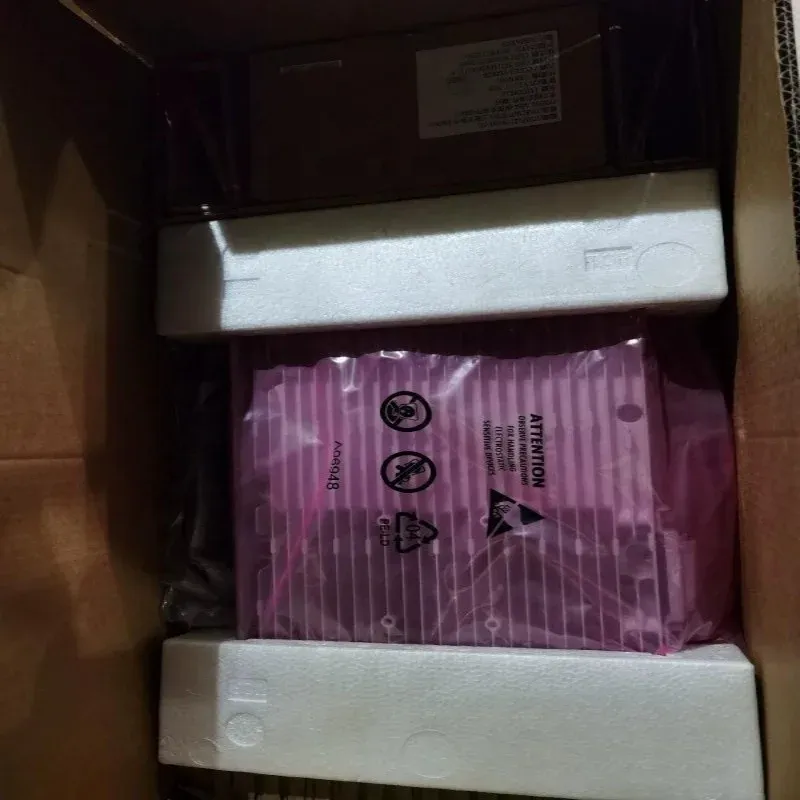 Wireless Communication Equipment Base Station 2100MHz RRU5904 02311UWT Band 1/n1 1920-1980 2110-2170 4x60W 4T4R-boxintelecom