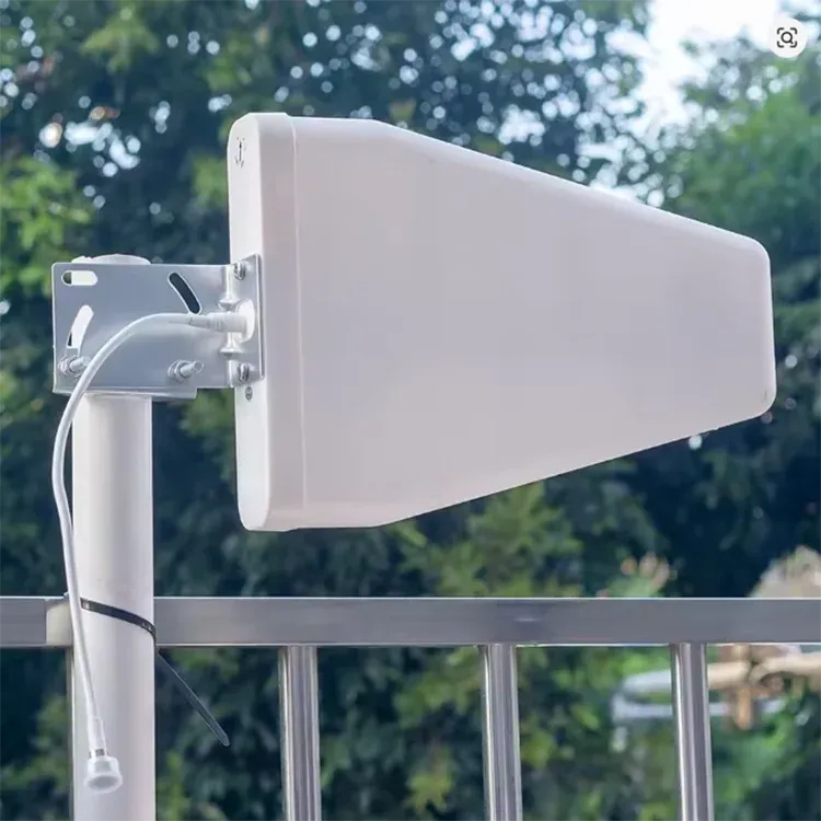 Log Periodic Antenna 700~3700MHz Waterproof Outdoor Telecommunication LPDA Antenna