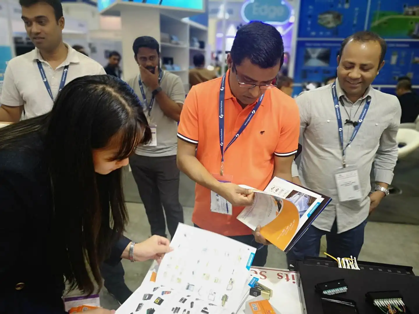 8 12 24 Core Fiber Optical MPO MTP Female Patch Cord 3.0mm Customize Length SM OM3 OM4 Low Loss 10