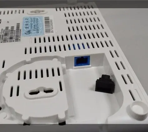 Cheapest Price the Used ZTE F623 GPON ONU 1GE+3FE+usb+2.4G WIFI +1POTS English Firmware Ftth Networking Equiment-boxintelecom