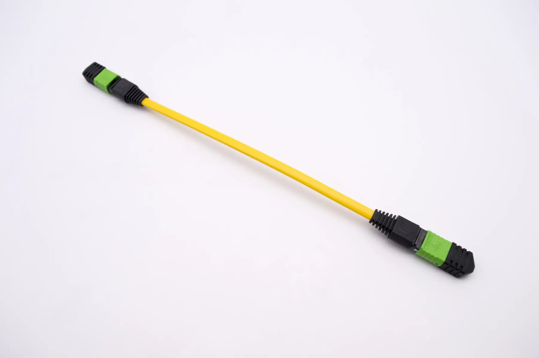 Mpo-Mpo Female Connectors 12 Fiber Multi-Mode OM3 Optical Fiber Patch Cord with 30m Factor