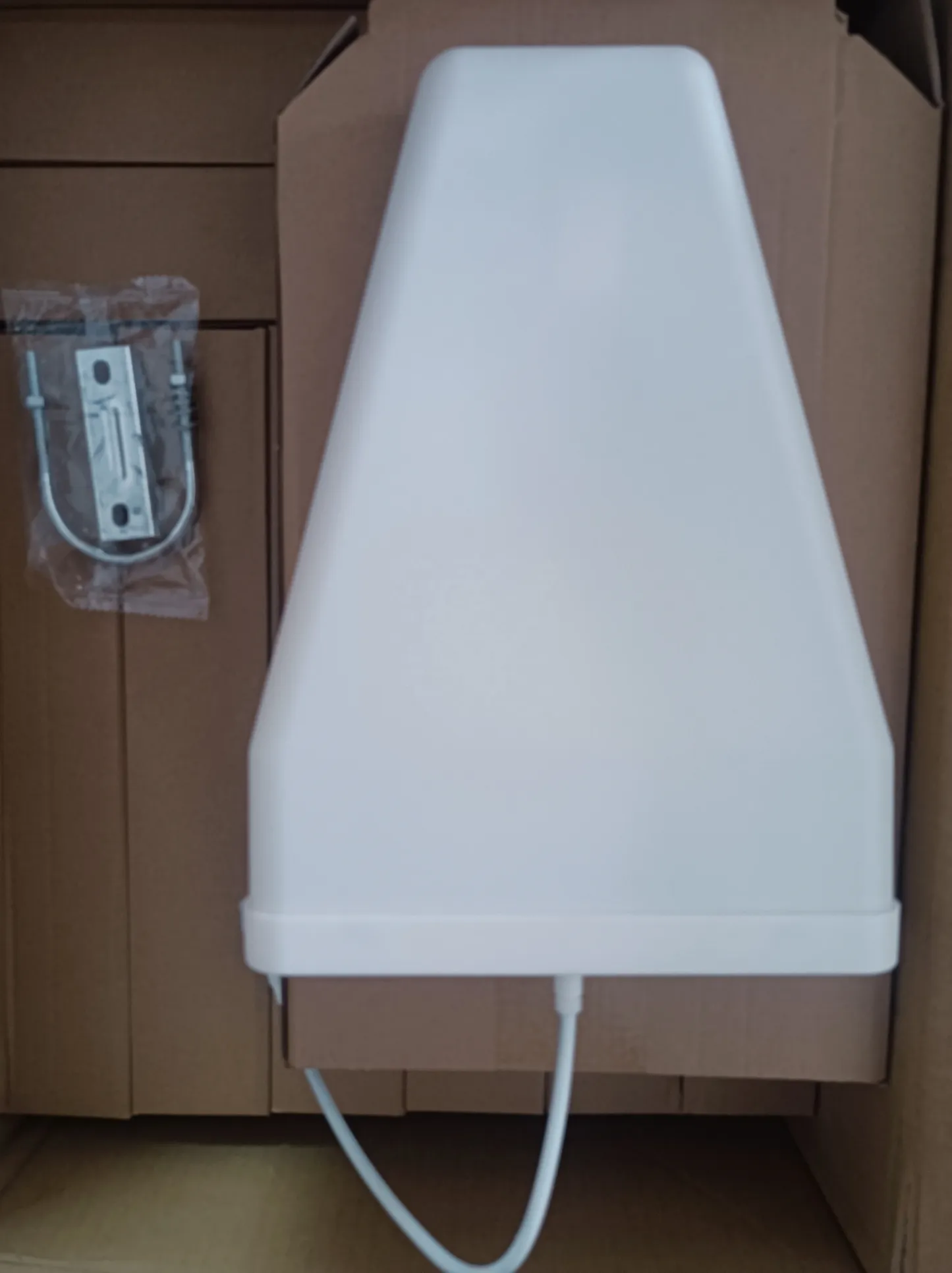 Monopole log-period antenna 800-3800mhz waterproof directional outdoor LPDA antenna for GSM Wifi 2G 3G 4G mobile repeators-boxintelecom