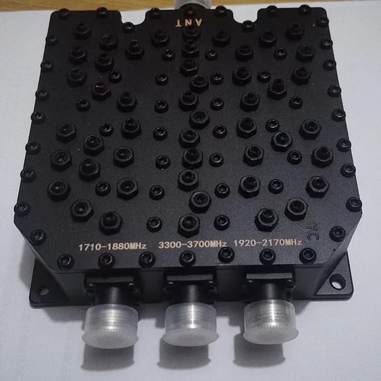 Factory Supply 4 Way Cavity Combiner 698-3800MHz DIN Female Low Loss RF Combiner for IBS D
