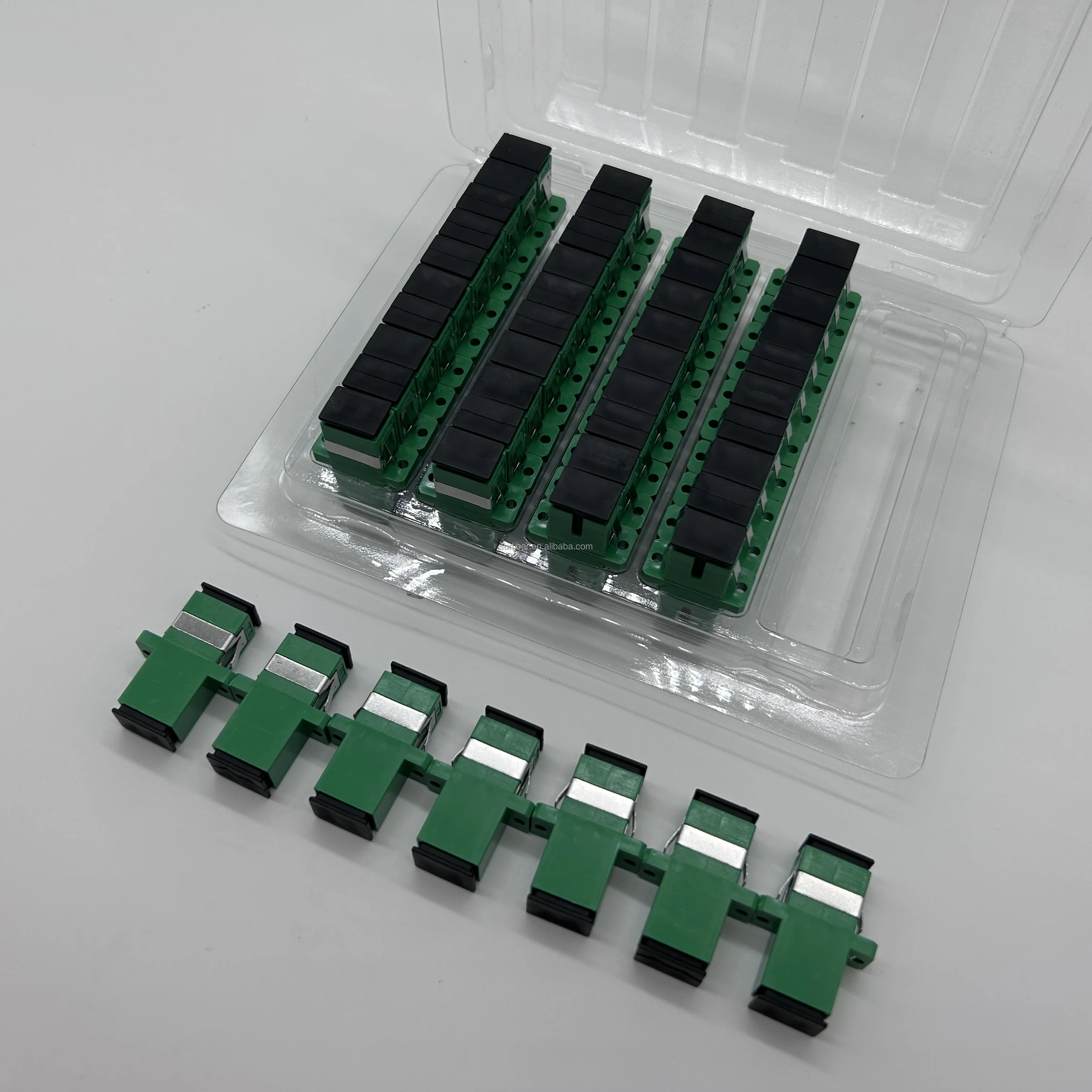 Single Mode E2000 Simplex OS2 Fiber Optic Adapter/Coupler Connector with Flange for FTTH-boxintelecom