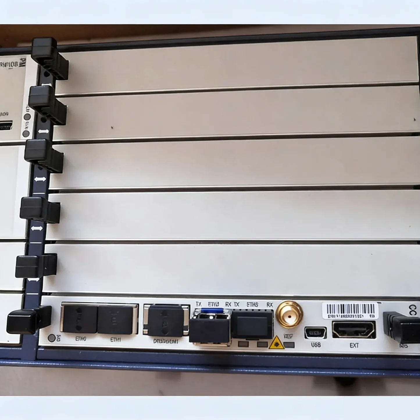 B8300 TL200 TD-LTE Base Station 4G Mobile Communication Equipment -48V 7A