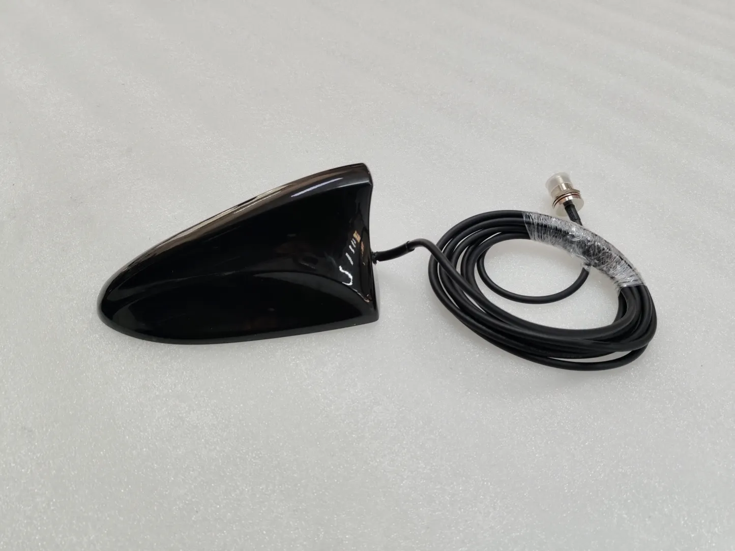 Hot Sale UHF 400-470MHz High Gain 1.5dBi BTS Sector Mobile Antenna With N Female Connector