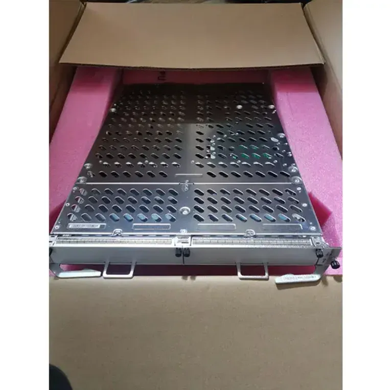 Original HW Ne40e Router 03050FWL CR5DLPUFM070 Flexible Card Line Processing Board (LPUF-4
