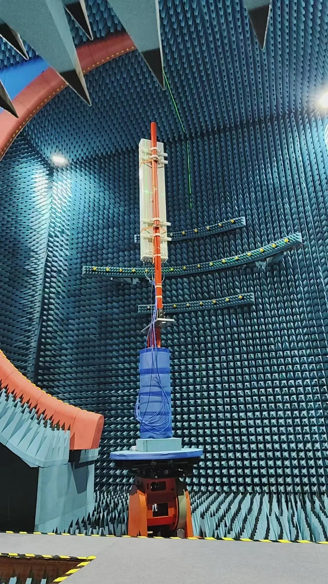 High Gain Base Station Antenna 2  Pol 790~960MHz  90° 16.2dBi 0°~8° Integrated RCU Antenna