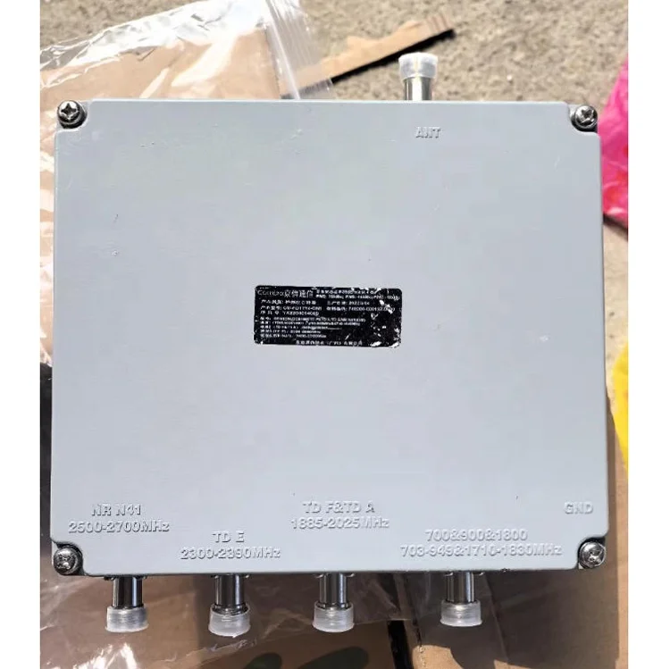 Communication CM KTYU4 ON1 Low PIM Quad Band Four Way Combiner 4.3-10-F Connector Supports
