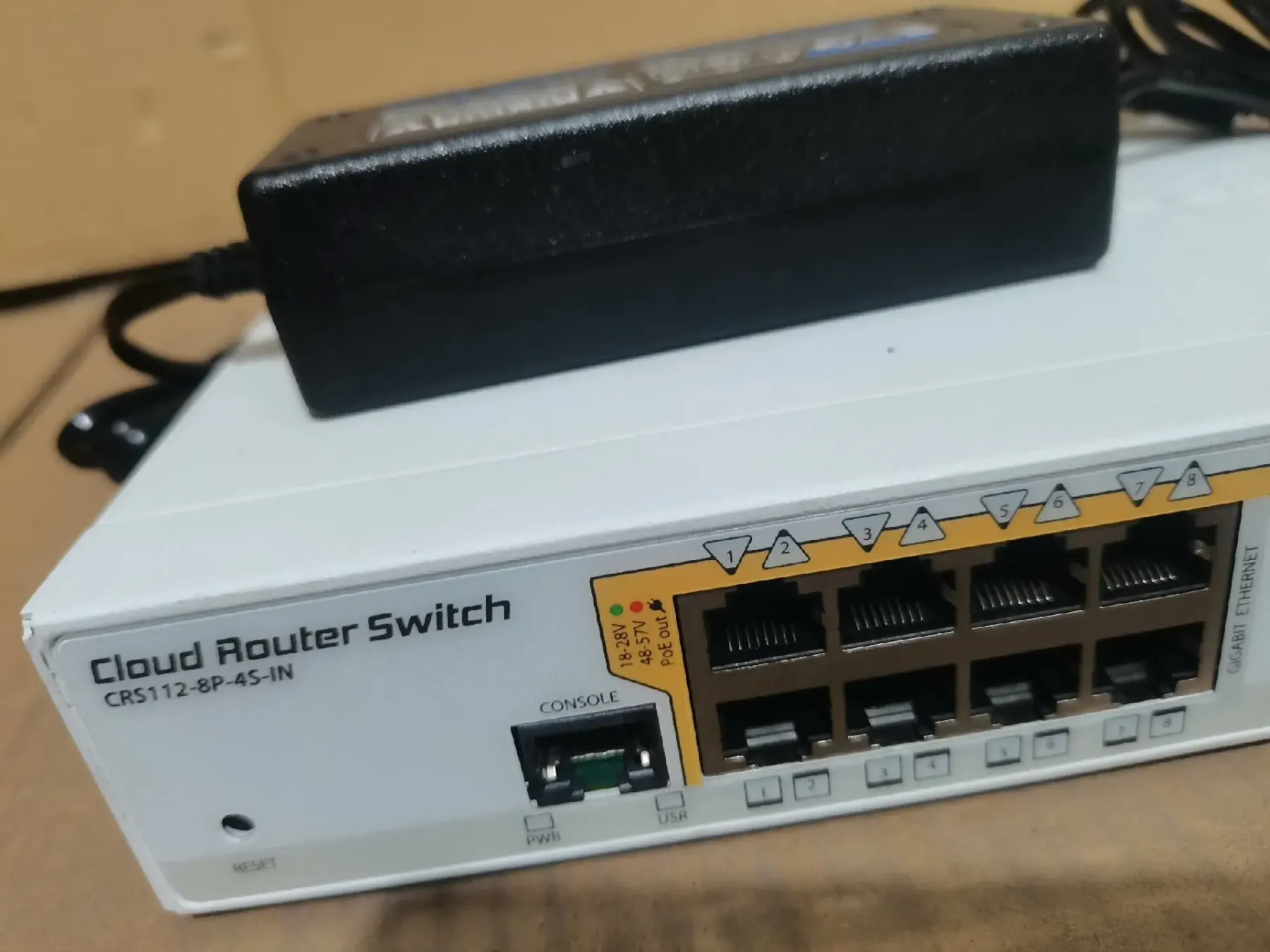 MikroTik CRS112-8P-4S-IN 4 SFS Gigabit ROS Wired POE Routing Switch-boxintelecom
