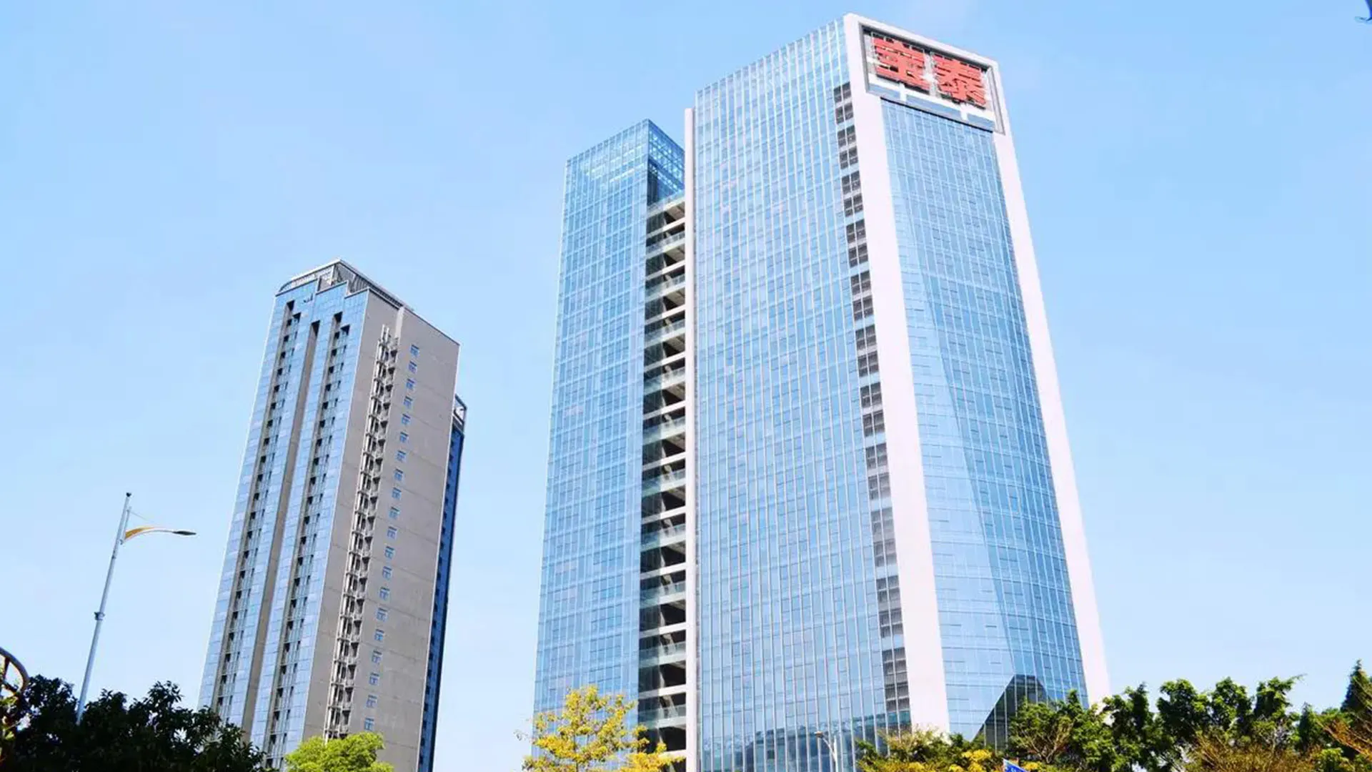 FG-1100E New Original Fortinet FortiGate 1100E Network Security/Firewal Contact for Discount