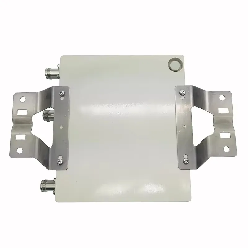 200W  698-960MHz 1710-1880MHz 1920-2170 MHz  2500-2690MHz  4.3-10 Female RF Quad Band Comb
