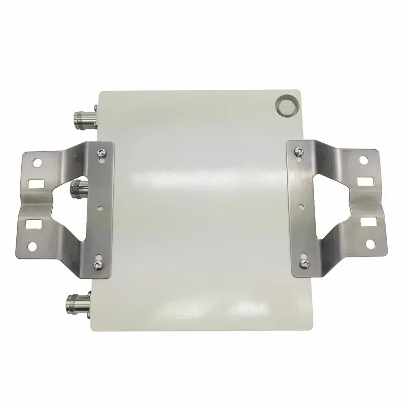 200W  698-960MHz 1710-1880MHz 1920-2170 MHz  2500-2690MHz  4.3-10 Female RF Quad Band Comb