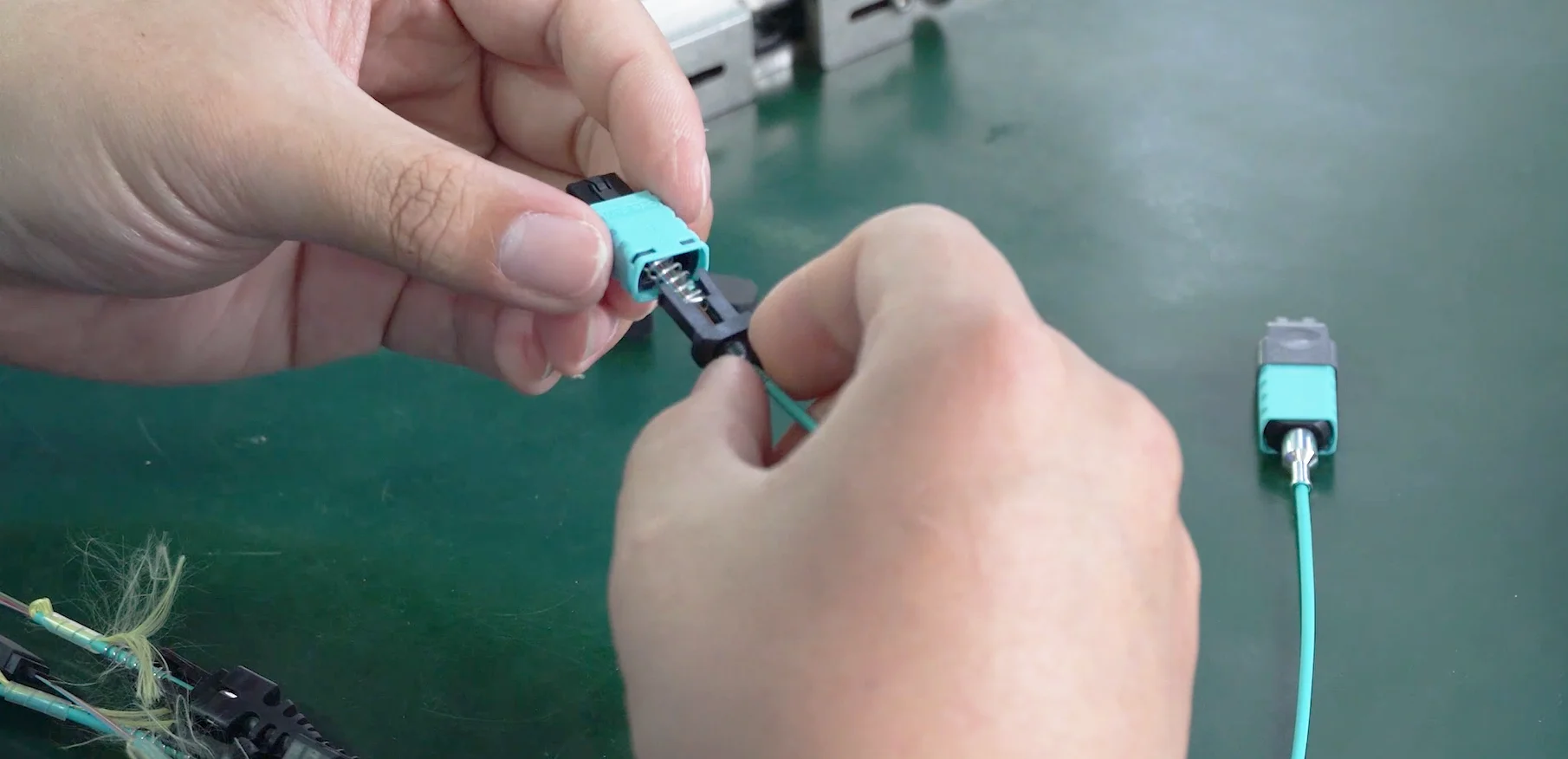 MPO OM4 50/125 Multimode Cable LSZH for WiFi 4G & 3G Networks Fiber Optic Patch Cord/Jumper 20