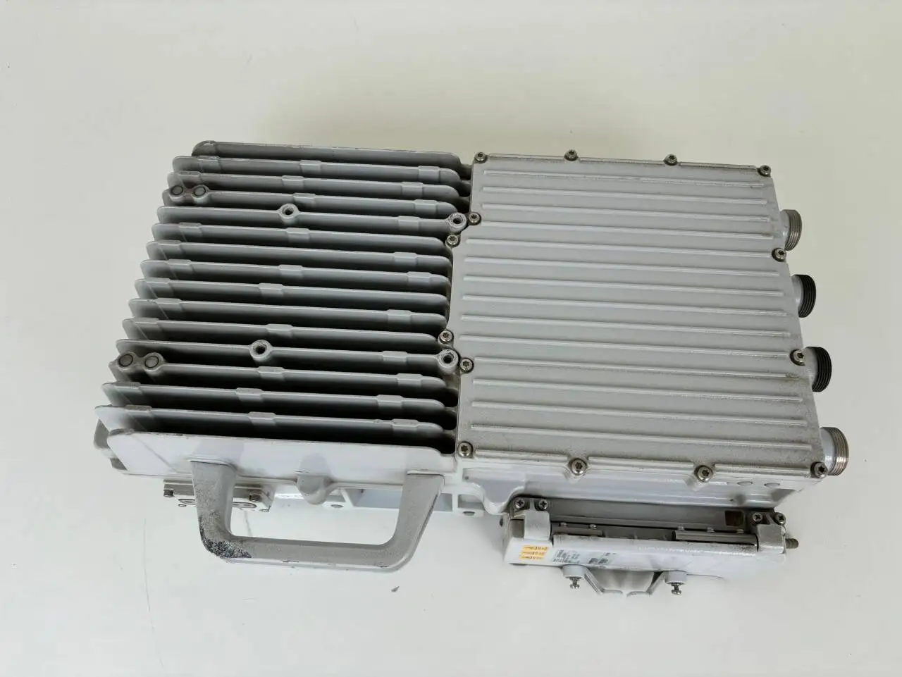 RRU R8862A S8500 /ZX Remote Radio Unit for GSM 4G 3G GPRS TCP Networks with Regenerative Repeater 1 Year Warranty-boxintelecom