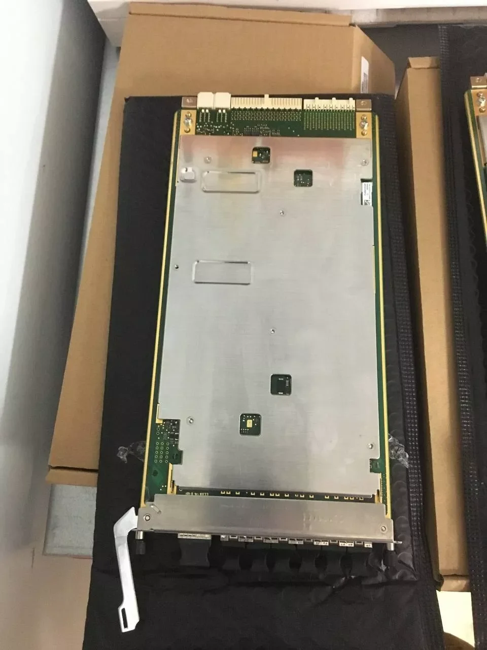UBBPe4 BBU Universal Baseband Processing Unit (Model UBBPe4#03057155) for BBU3900/3910/5900 4G/5G Wireless Base Station-boxintelecom