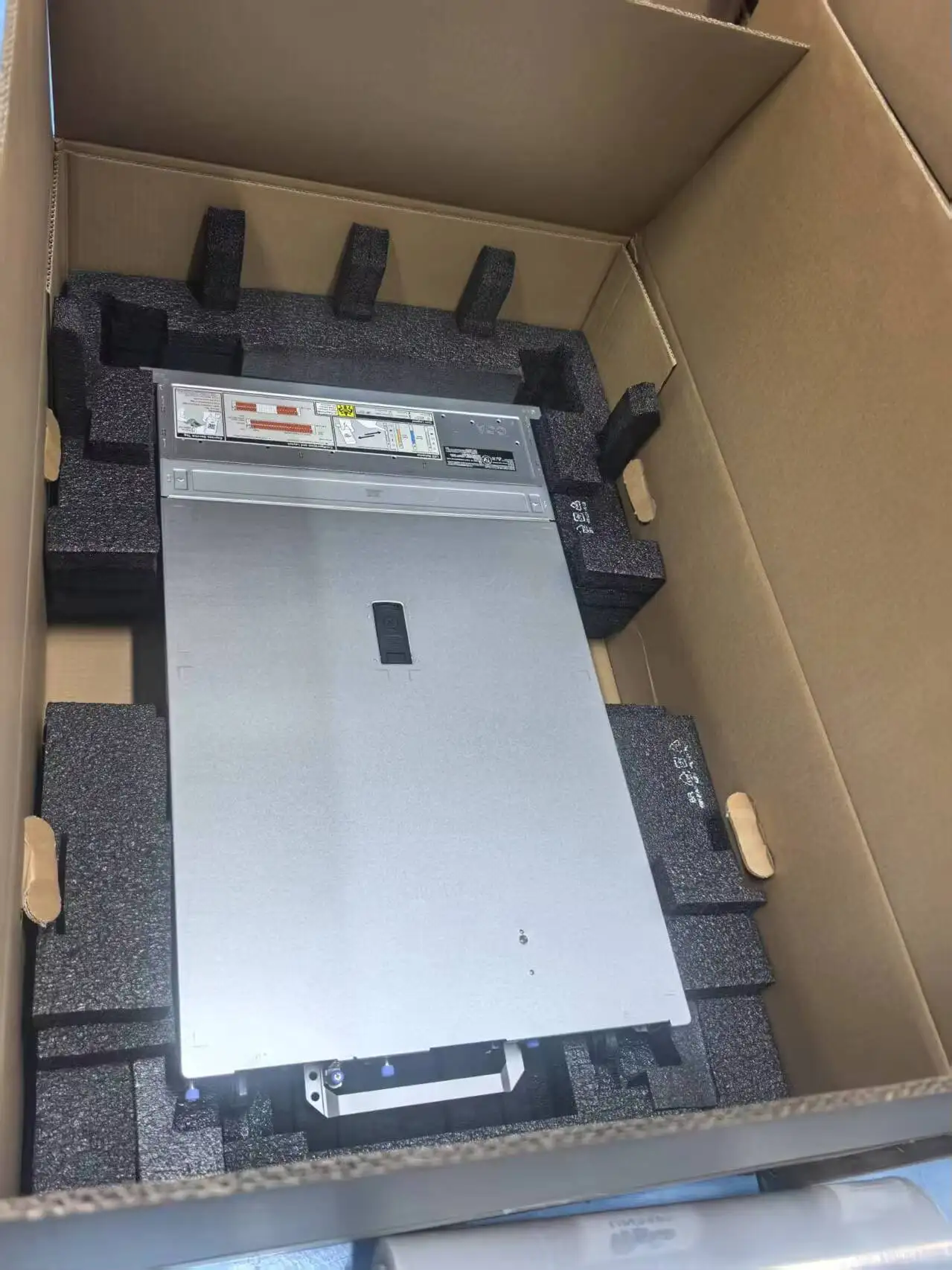 Factory Hot Selling High Quality Used Dell R720xd with Intel Xeon CPU 2U Rack Server 17
