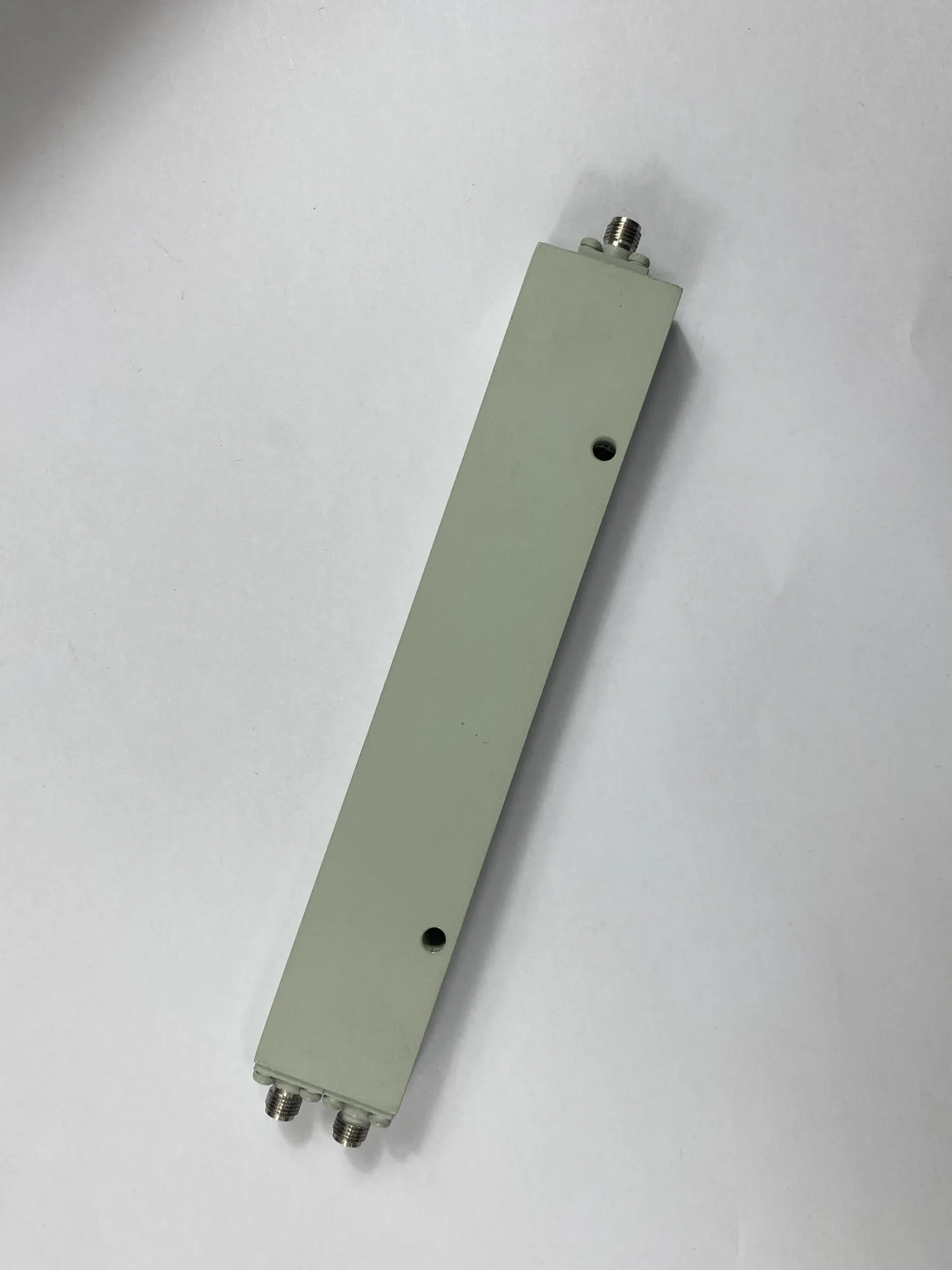 Hot Sale Telecom Parts 0.5-4GHz Wilkinson Power Divider with 2.92 Female for Public Safety IBS