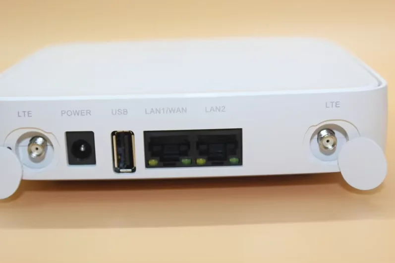 Alca LinkHub HH70 EE HH70V with Antenna 4G LTE Cat 7 Wireless Router.4G Cpe, 4G LTE Router